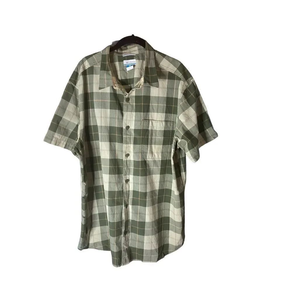 Columbia men’s button-down front pocket shirt size XL